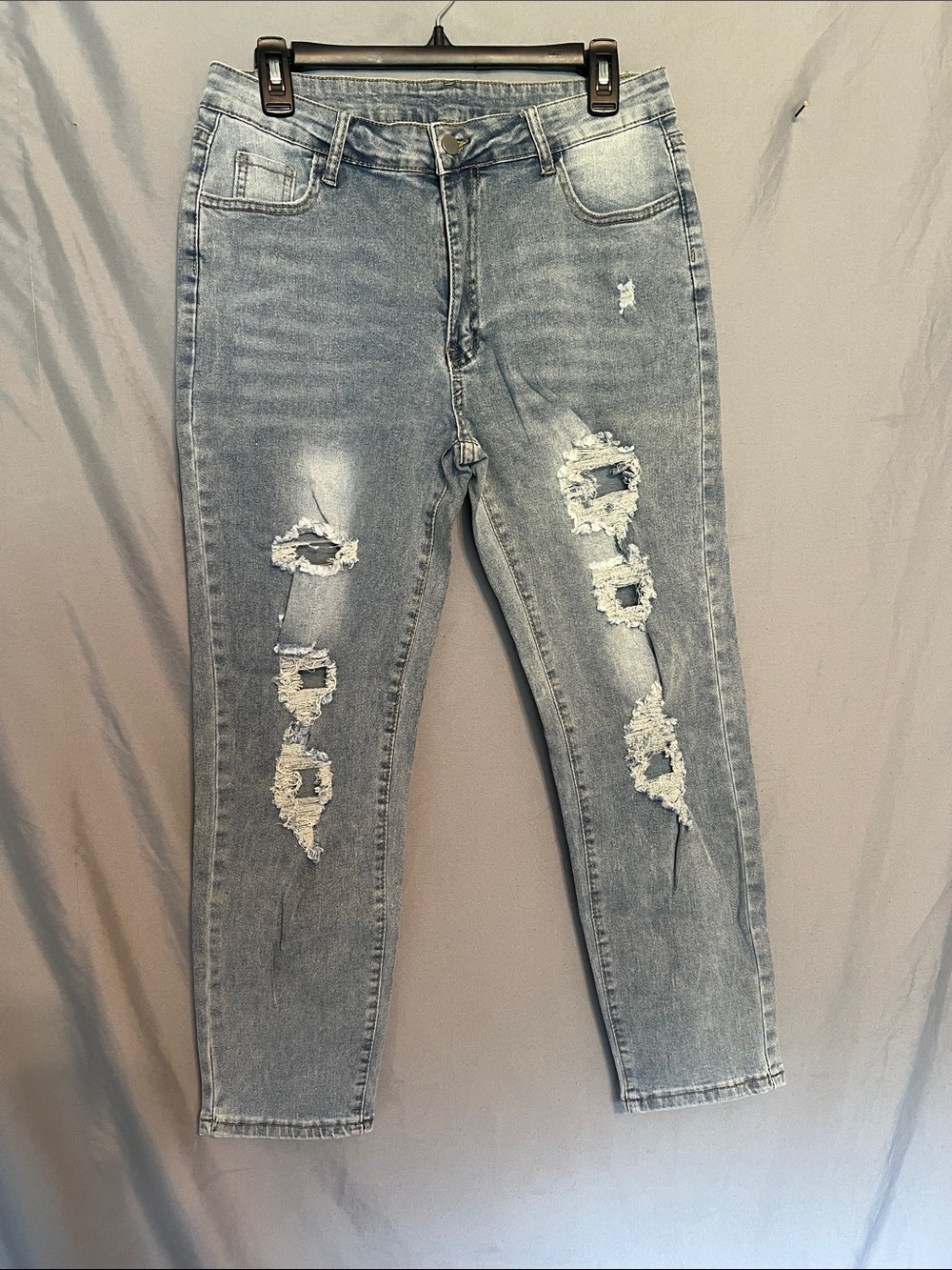 Light Wash Distressed Women's Jeans - Casual Slim Fit XL